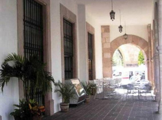 Morelos Plaza Hotel Morelia - Photo4