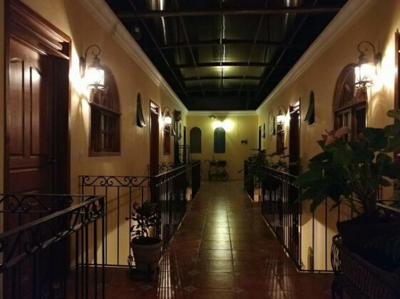 Hotel Posada Santa Fe Ocotlan - Photo3