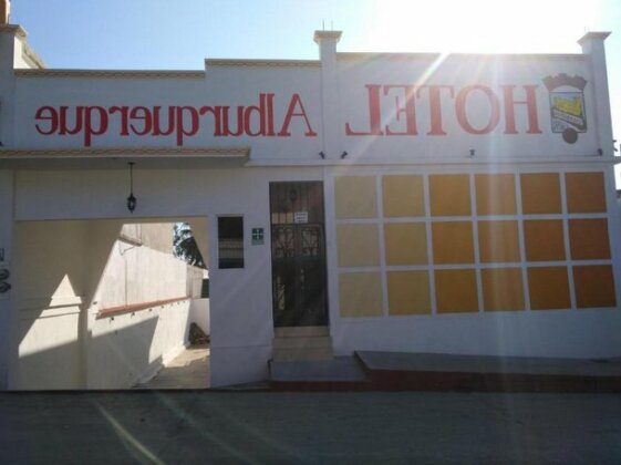 Hotel Alburquerque - Photo2