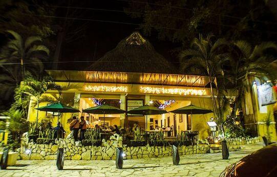 Hotel Chablis Palenque - Photo3
