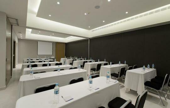 Hampton Inn & Suites by Hilton Paraiso - Photo2