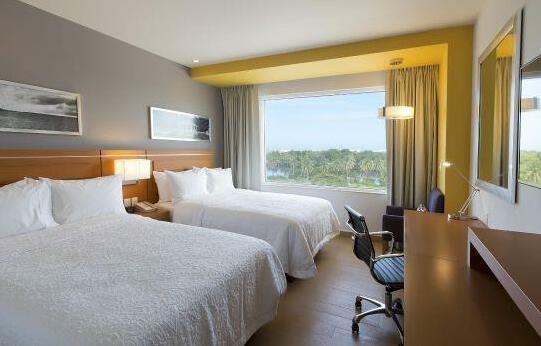 Hampton Inn & Suites by Hilton Paraiso - Photo5