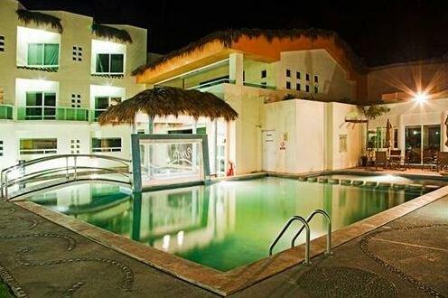 Artisan Family Hotels and Resort Collection Playa Esmeralda - Photo2