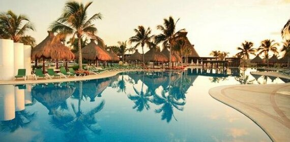 Ocean Breeze Riviera Maya Hotel
