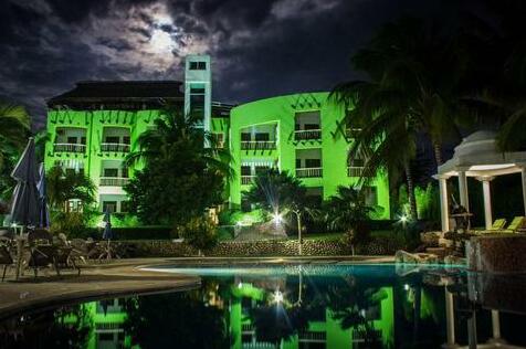 Hotel & Suites Punta Esmeralda