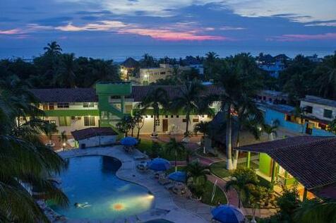 Hotel & Suites Punta Esmeralda - Photo4