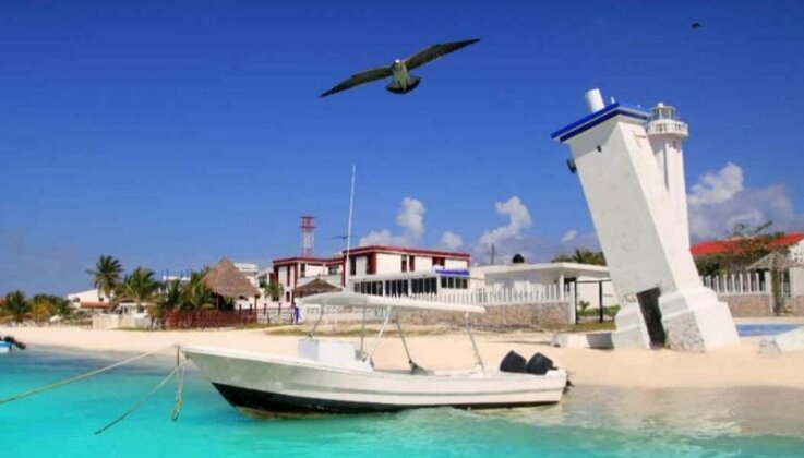 Hermosa casa en puerto morelos palma real