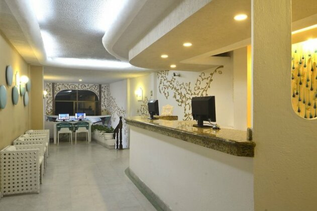 Emperador Vallarta Beachfront Hotel & Suites - Photo3