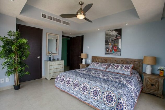 Oceanview 2 Bedroom Condo With Balconies - Photo3
