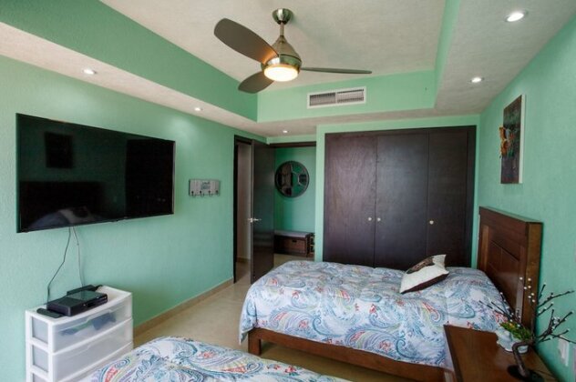 Oceanview 2 Bedroom Condo With Balconies - Photo4