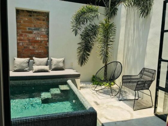 Stylish & Modern Loft- 1 Bedroom Condo with Private Dipping Pool near the Malecon Puerto Vallarta - Photo5