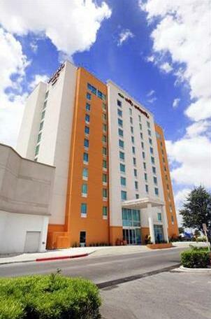 Hampton Inn by Hilton Reynosa/Zona Industrial - Photo4