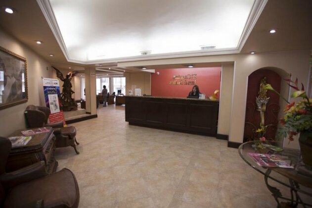 Hotel El Camino Inn & Suites - Photo2