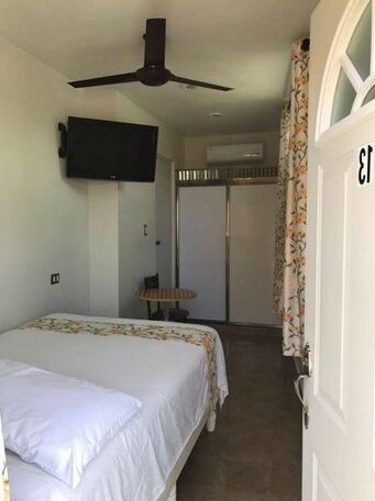 Hotel Mercy Inn's - Photo4