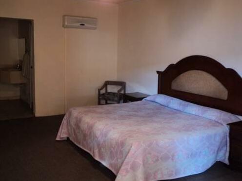 Hotel Centenario Saltillo - Photo5