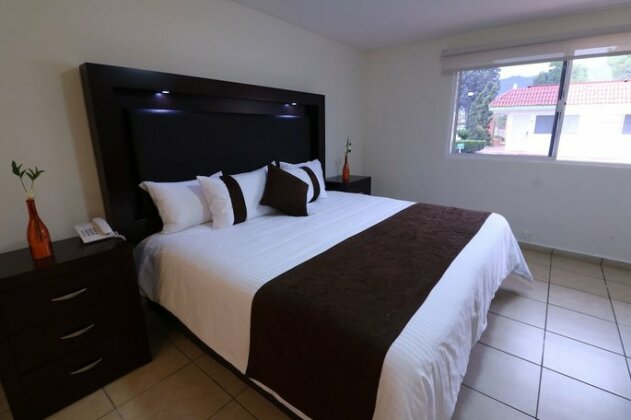 Mision Express Saltillo - Photo4