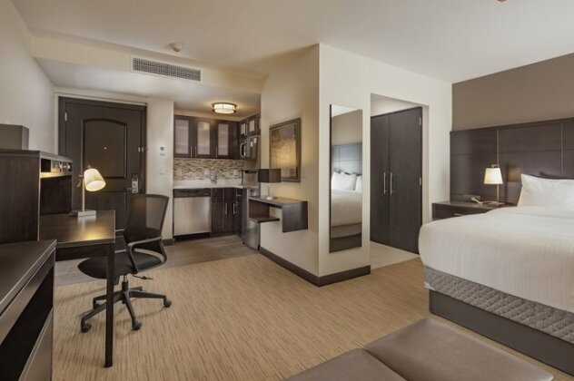 Staybridge Suites - Saltillo - Photo2