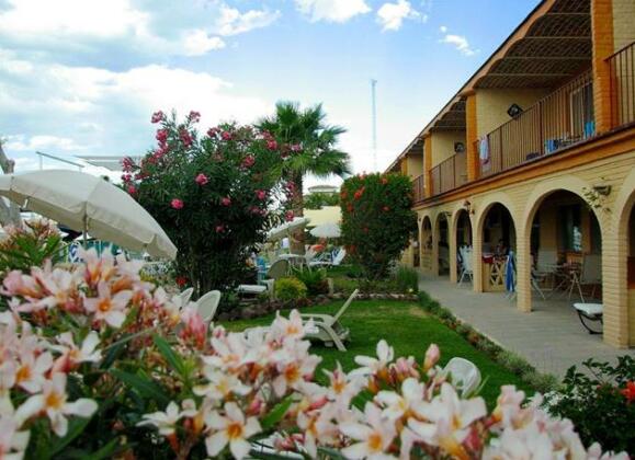 Hotel Balneario San Juan Cosala - Photo2