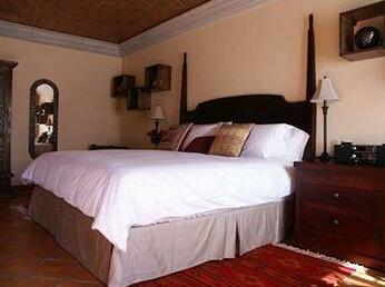 Antigua Capilla Bed and Breakfast - Photo4