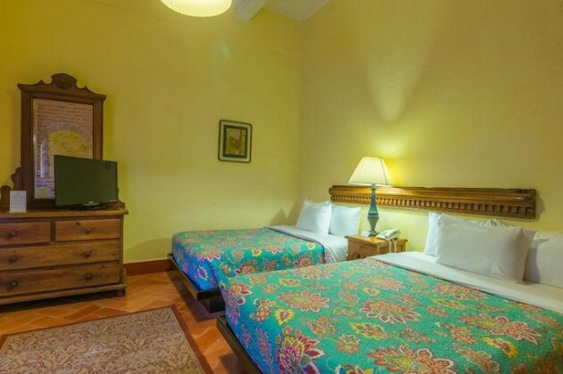 Hotel Monteverde Best Inn - Photo2
