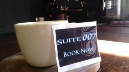 Suite 007
