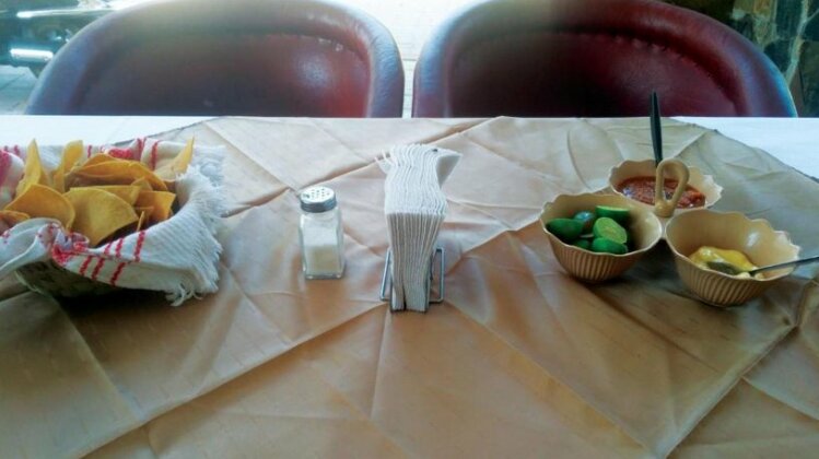 Hotel Falcon Tamasopo - Photo3