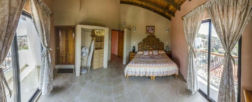 Hostal Angeles Bed and Breakfast - Photo3