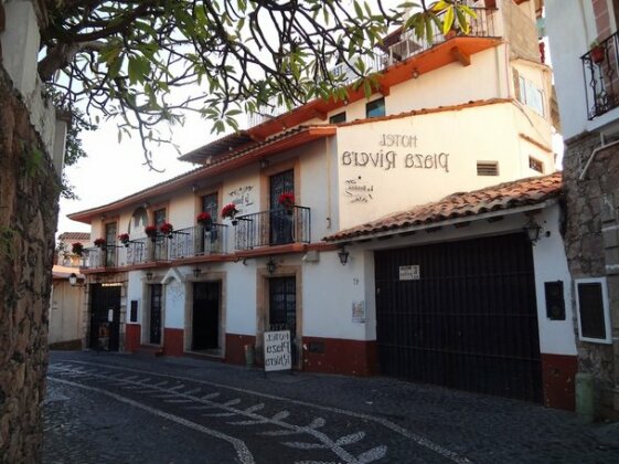 Hotel Plaza Rivera