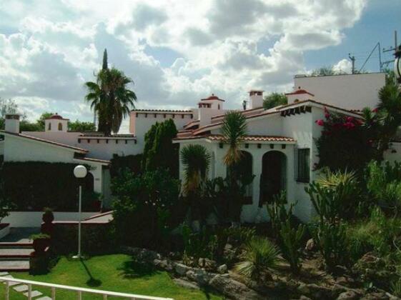 Hotel Villas la Hacienda - Photo2