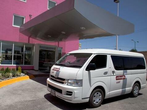City Express Suites Toluca - Photo2