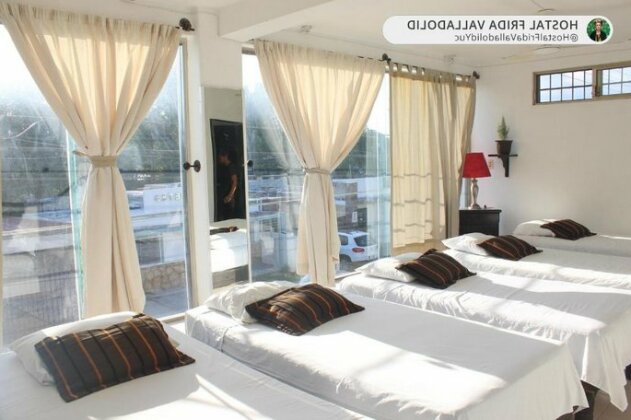 Hostal Frida Valladolid - Photo2