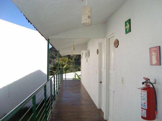 Hotel Brisas del Lago Valle de Bravo - Photo2