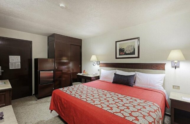 Hotel Olmeca Plaza - Photo2