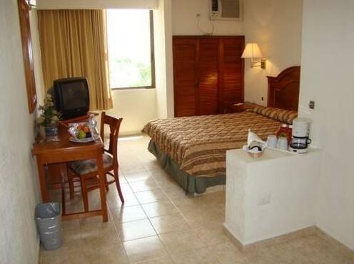 Hotel & Suites Real del Lago - Photo3