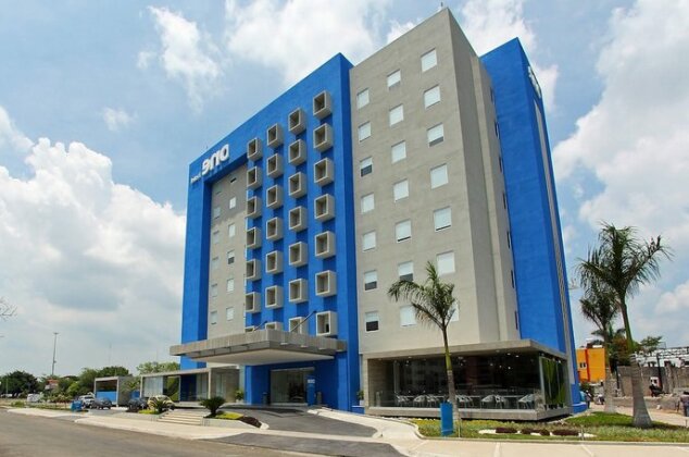 One Villahermosa 2000