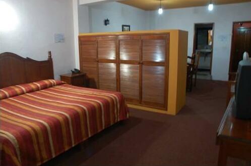 Meson Real Hotel & Suites - Photo4