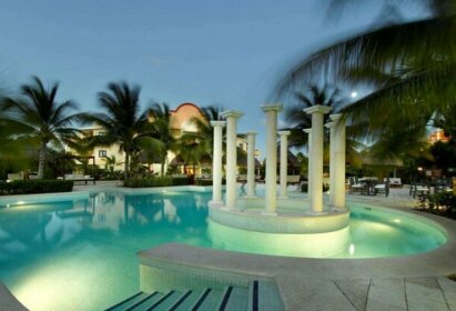 TRS Yucatan Hotel