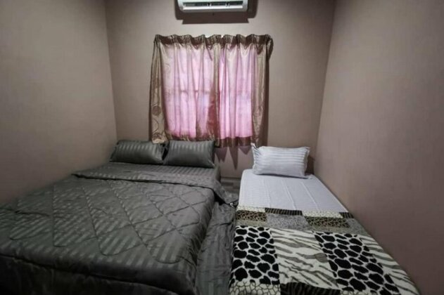 BESLA Homestay 5Rooms Villa @Famosa Resorts with private pool -newly refurbished - Photo4