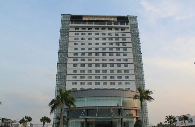 Grand Alora Hotel - Photo2