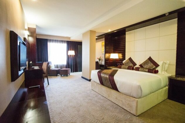 Royale Signature Hotel - Photo4