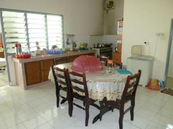 Homestay Padang Lalang - Photo5