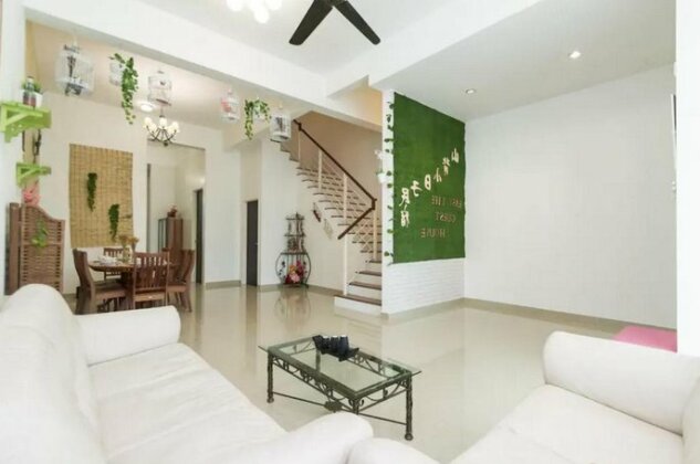 Easy Life Guest House Balik Pulau - Photo2