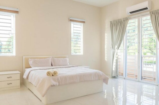 Tropikal Natura Lodge by D Imperio Homestay Penang - Photo5