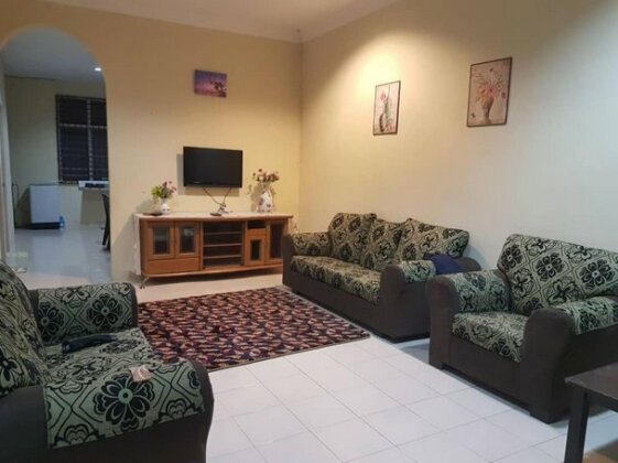 Mr Homestay Tmn Bersatu - Photo2