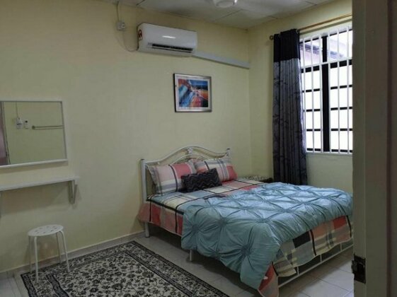Auni & Auji Homestay Kemaman - Photo3