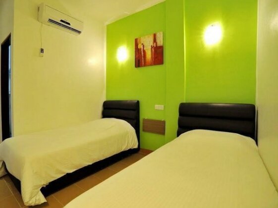 OYO 850 Gold Star Hotel - Photo5