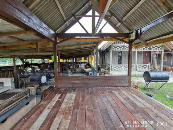 OYO 89873 Nurbayu Chalet - Photo3