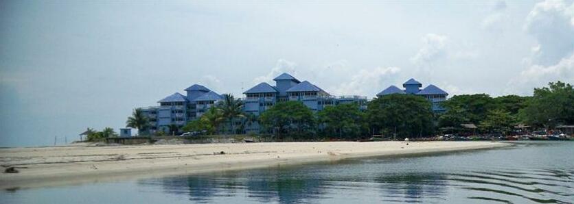 Sanctuary Resort - Photo3