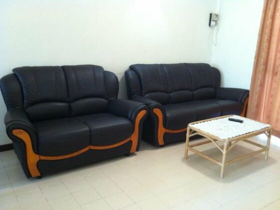 Bayu Emas Guesthouse Apartment - Photo3