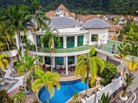 Luxury Bungalow with Private Pool - Photo2